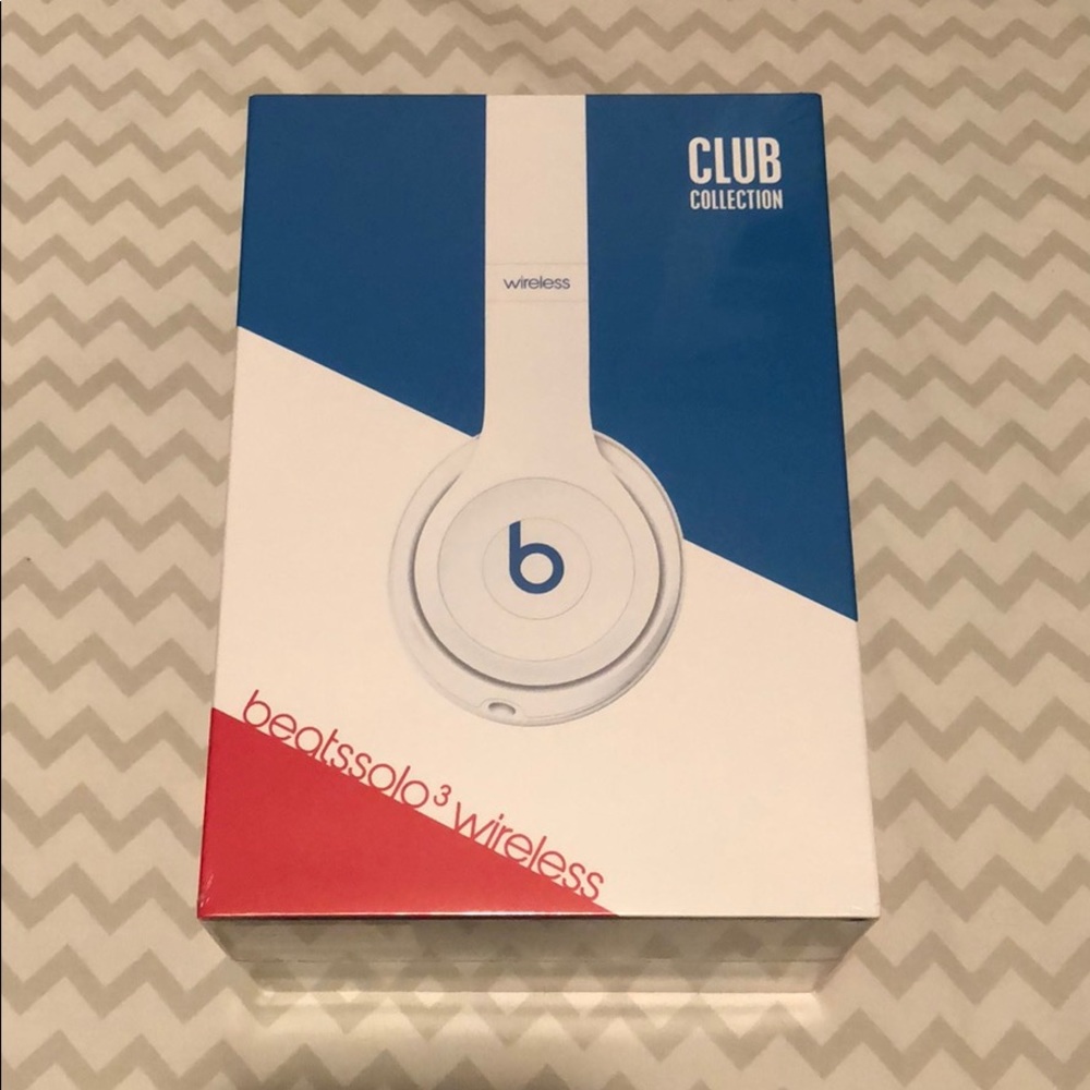 Beats solo3 wireless headphones. NEW IN BOX